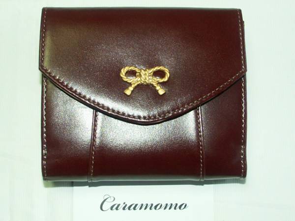 124新品本物即決　牛革財布　カラモモ　caramomo　レディース ワイン女性用　小銭入れ札入れ仕切りあり　カード収納多数　定価１１０００円