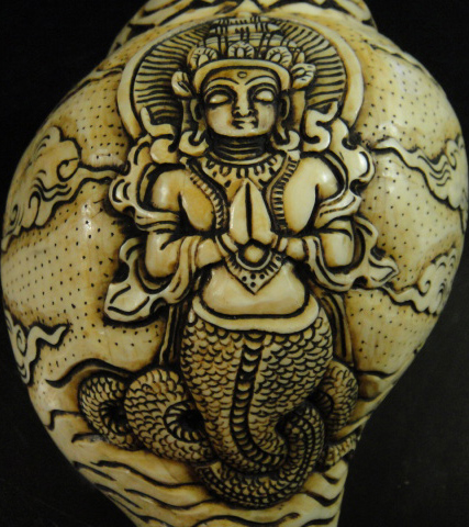 ◆チベット密教法具　法螺貝（シャンカ）ナーギー（龍神女）