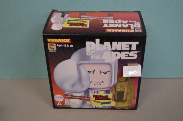 * retro KUBRICK Planet of the Apes Mutant Human with Subway Stage