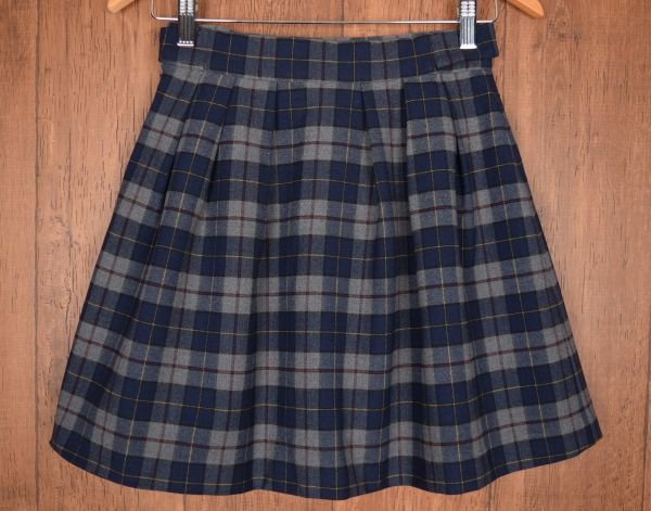 美品　Banner Barrett　日本製　チェック柄 フレア スカート　36　管理番号N254Q3_画像3