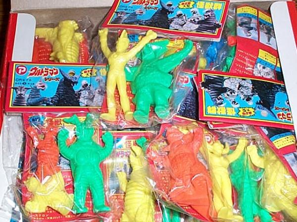 【ウルトラマン　シリーズ　ＢＩＧ大型　怪獣群】24袋、箱入_画像3