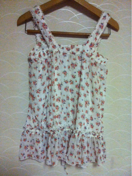 bizazz* floral print * sleeveless tops * frill * size M* new goods tag attaching *