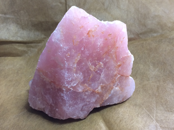 ローズクォーツ（紅水晶）外国産 原石 貴重品 パワーストーン_画像1