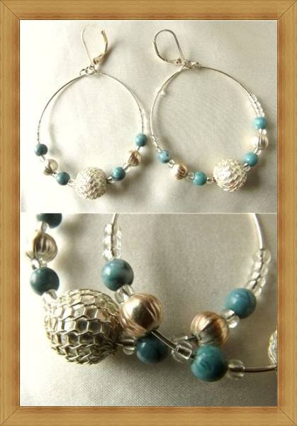 z*USA..* blues tone & beads. largish hoop earrings *G168