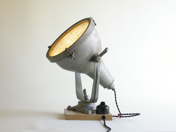 イタリア ビンテージ 工業系ランプ アトリエ 照明 （重量：3kg)_画像1