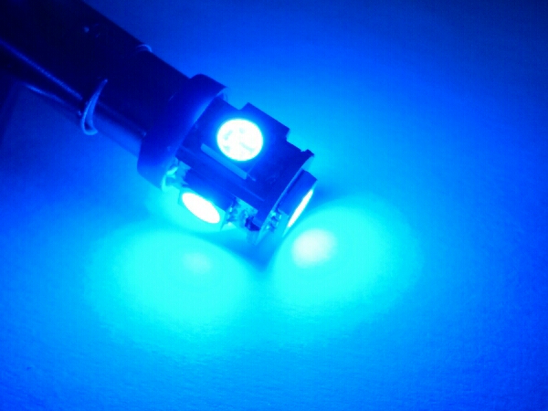 24V LED BA9S 5連　 2個セット ブルー 全國送料無料でお屆けいたします。