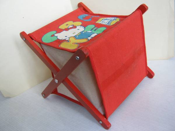  Sanrio [ Hello Kitty rack ( cloth * wooden )1976 year ]