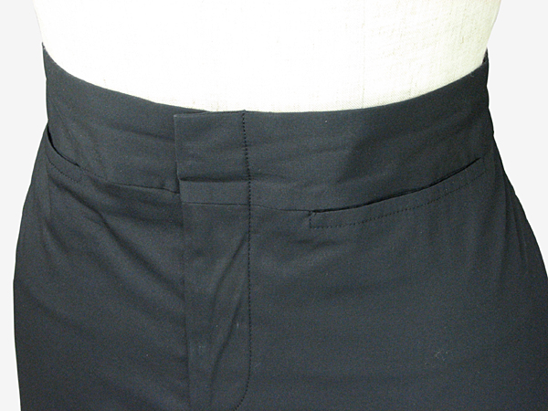 ◆白金アンリ◆グッチ◆シンプルな黒スカート◆シルク◆40◆