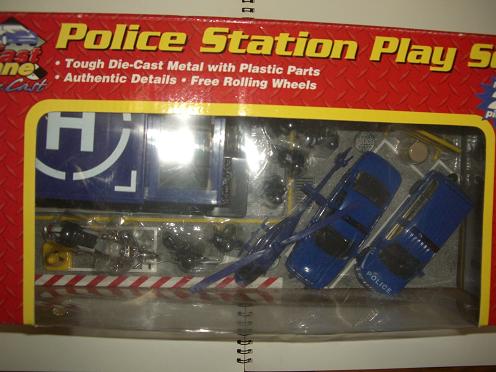  minicar etc. * Police station * Play set *20 piece set 