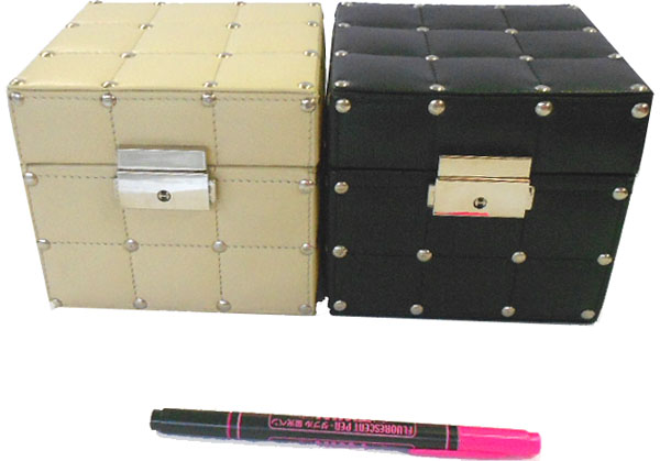jue Reebok s accessory box decoration box black moreover, white 