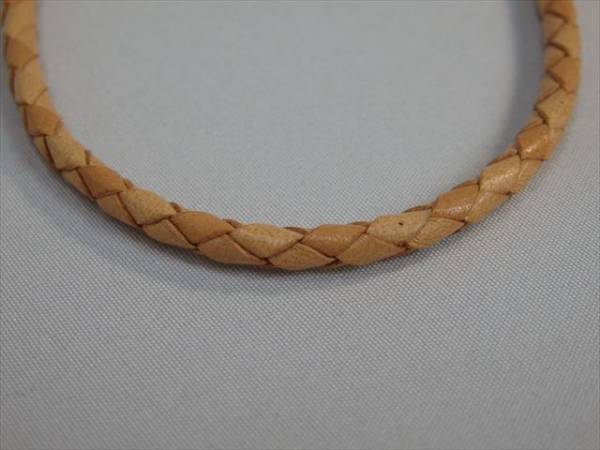 ★新品未使用★レザーネックレス 牛革編込み（編込みレザー）(留め金具　ヒキワ（シルバー925）　薄茶 50ｃｍ 4ｍｍ Ｌ11