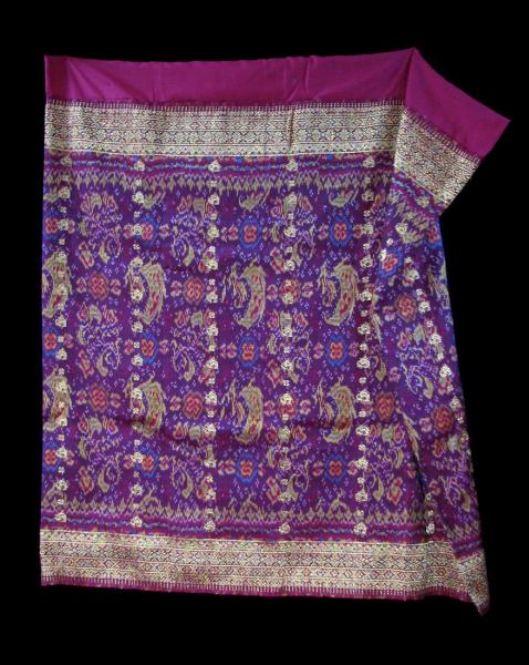 インドネシア・バンカ島の絹糸製伝統布チュアル（3）