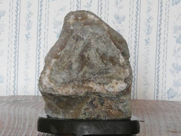 《水石・鑑賞石》◆石英■高さ9.5cm/重さ535g_画像3