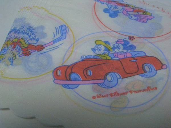 ミッキー＆ミニーテーブルナプキン(紙,DisneyProductions)。