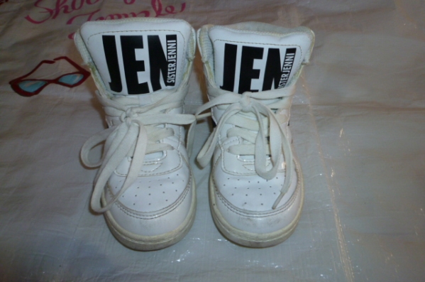 中古SISTER　JENI　スニーカー靴１９cm白色_画像1