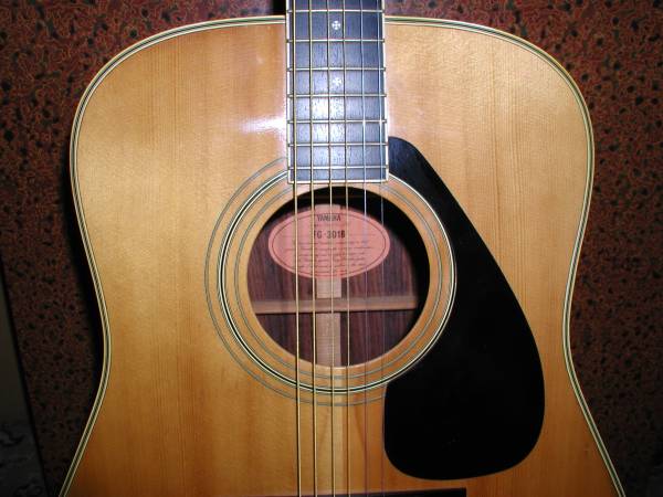 ★◆ヤマハ製 ＦＧ－301B，ギター、ネックのロゴ綺麗　良い音ですよ。★◆YAMAHA_良い音です。