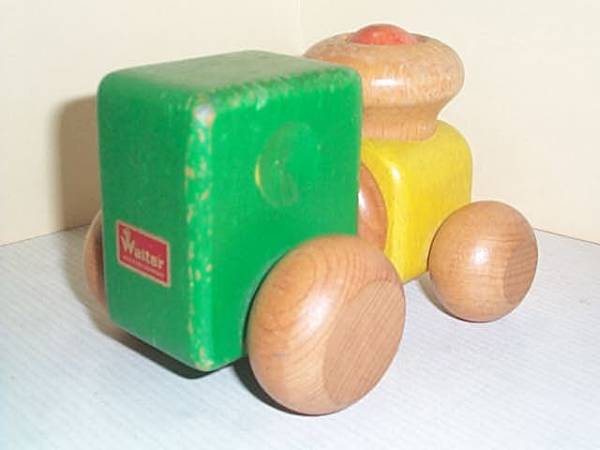 ウ゛ァルター【蒸気機関車の引き車　木製の玩具】西ドイツ製_画像2