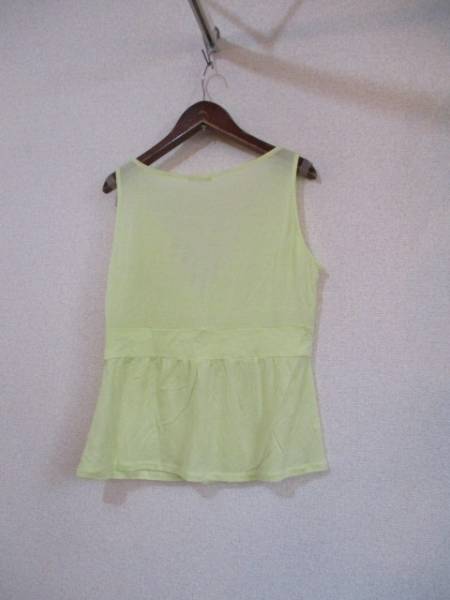 Re*( olive ) yellow color V neck no sleeve (USED)61516