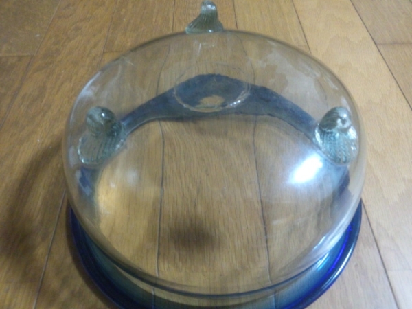 古いガラス製 三足金魚鉢 縁青色 大正昭和レトロ雑貨_画像3