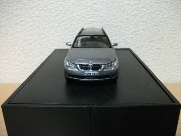 ◇レアもの！BMW 1/43 5Series Touring 銀◇_画像2