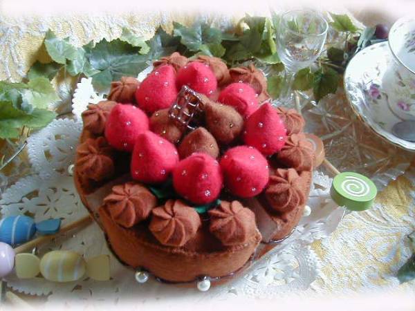 ●フェルトで作った●チョコレートワンホールケーキ●_画像1