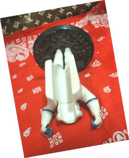 * smartphone Galaxy astronaut stand doll enterprise thing 