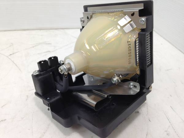 SANYO 汎用品 POA-LMP39 プロジェクター ランプ LP-XF30 LP-XF31 LP-EF30 LP-EF31 交換 ハロゲン 電球 玉 ライト 部品 修理 パーツ 消耗品