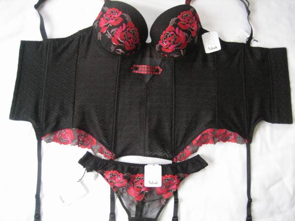 SALE【Aubade オーバドゥ】Roses Rebelles タンガセット FR90D