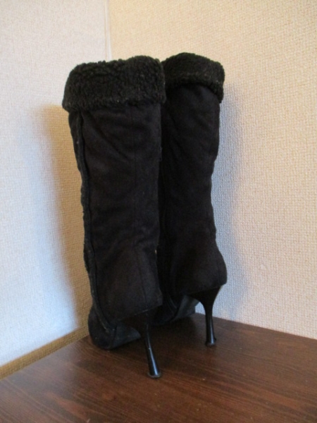 ATTRICE velour & boa boots (USED)90215
