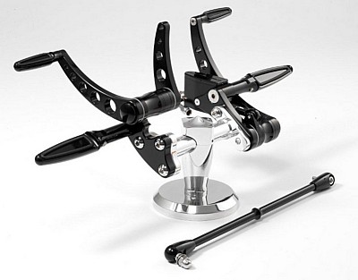 KUSTOM TECH制 カスタムテック制クラシック フォワードコントロール FL FXST 86年～99年用と00年以降のFL FXST用があります 