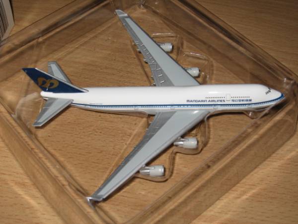 herpa wings「Boeing747-400」MANDARIN AIRLINES_画像3