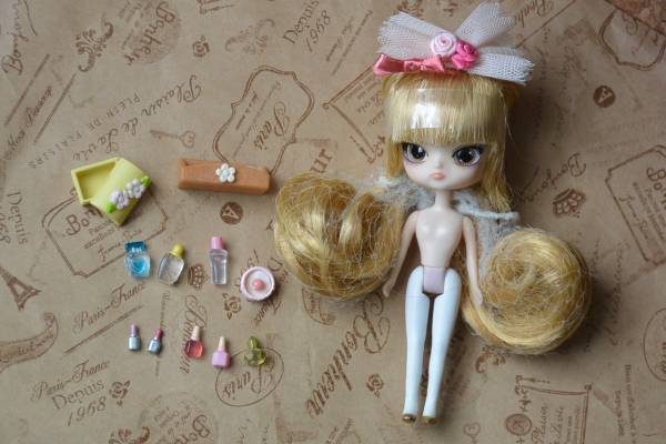 リトルサイズ　化粧品　イミテーション