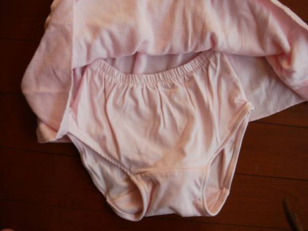☆未使用品！GAPのワンピース９０ピンク！