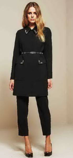 新品14.3万 喜ばれる誕生日プレゼント マックスマーラ 贈る結婚祝い ラインストーンデザイン ドレスコート黒