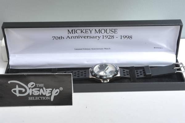 即決　パイアイ　 ミッキーマウス 　70周年記念時計　Disney　 ミッキー　ディズニー　限定品