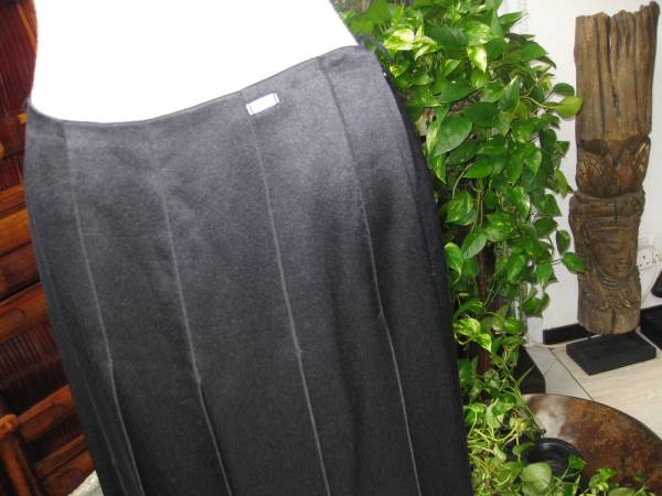 CHANEL Chanel     распродано ... юбка ☆ черный ...