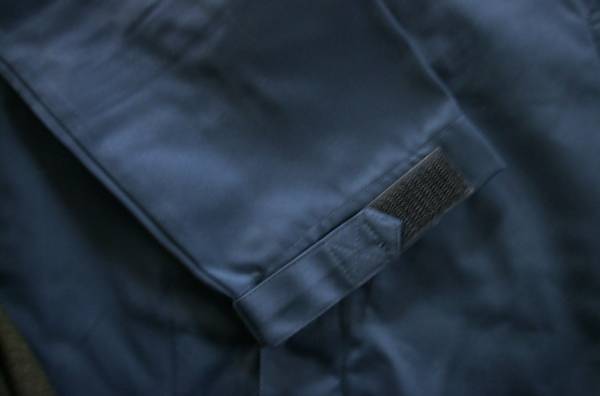 【激安店】　 作業服（紺色）Ｓサイズ ・３着で　(日本製)・新品未使用品_日本製