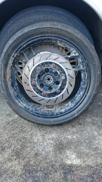 FZ400R/46X переднее колесо 