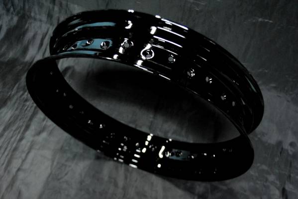 カワサキ 250TR用リア16インチ ホイールKIT 鉄リム黒　リムとスポークのセットです。