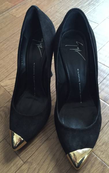 Giuseppe Zanottiジュゼッペザノッティ☆黒ヒールパンプス し Giuseppe Zanottiジュゼッペザノッティ☆黒ヒールパンプス し