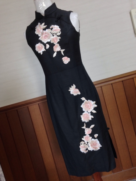  SunaUna # embroidery . gorgeous . One-piece black 1 times put on 36 China dress 