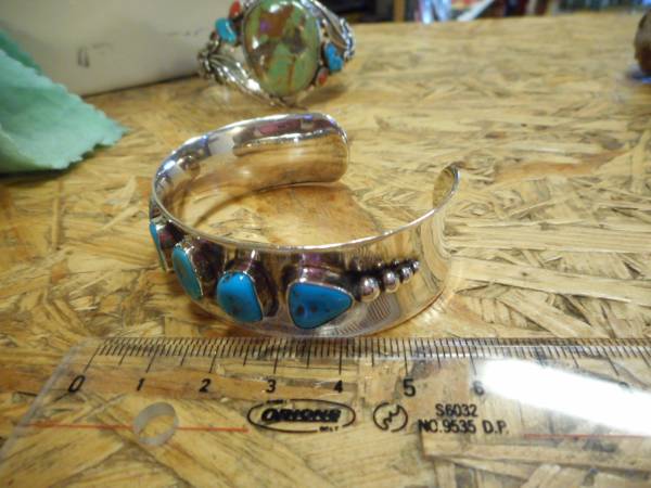  silver 925, natural turquoise, have zona turquoise, bangle, hand made,1 point thing, reverse curve, Indian,neitib,s Lee pin g