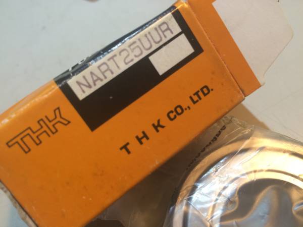 THK　ローラフォロア　NART25UUR 未使用　（THK　1-2）