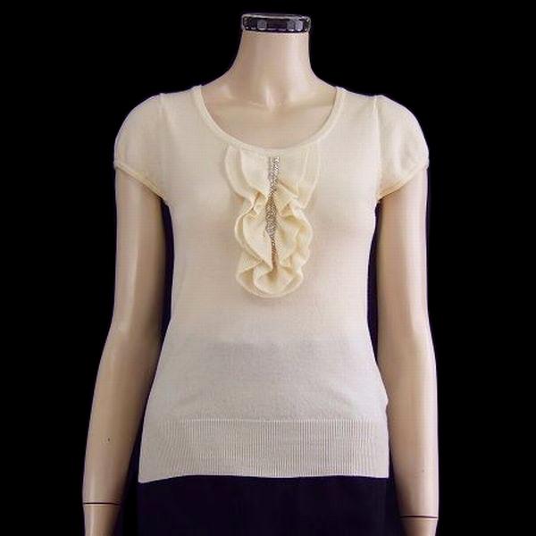 美品★エムプルミエ*M-PREMIER*オフ白*優(yōu)美フリル&ビジュー*美女半袖ニット*36(Sサイズ.7號(hào))