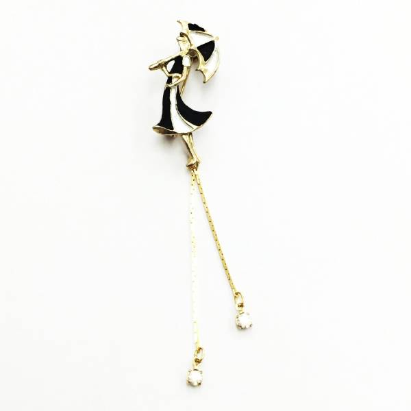 【ブローチ】傘をさす女 白黒 モノクロ ストーンが揺れる 小ぶり　ゴールドカラー_画像1