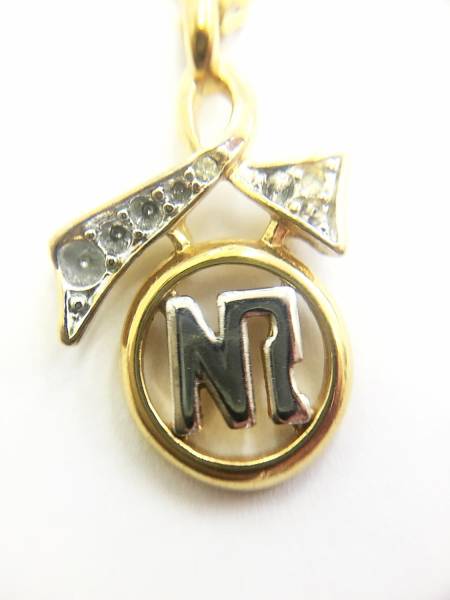 【ネックレス】約36＋5cm NR ゴールド シルバー ロゴマーク ペンダント 金色　銀色 石(パーツ)取れあり