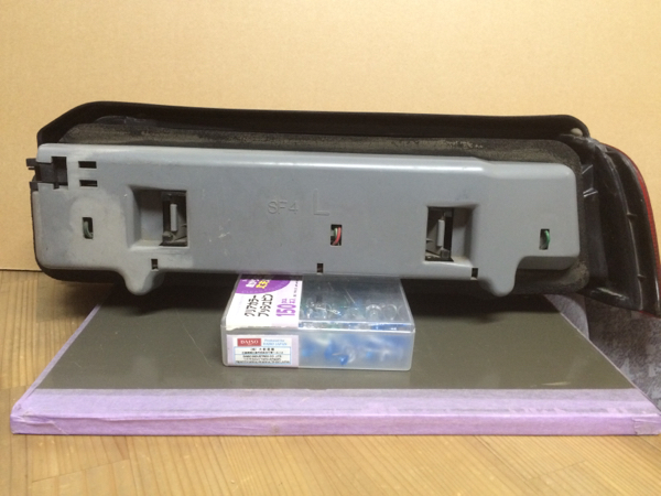 ホンダ シティ GA2 左テールランプ STANLEY 043-8427 L
