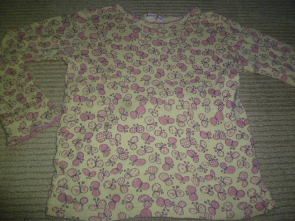 Berry' Berry 可愛い蝶ちょのTシャツ　　１１０～１２０_画像2