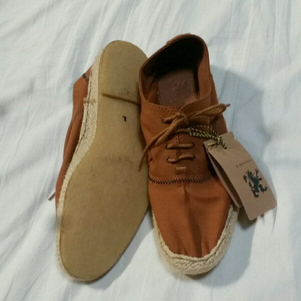 オシャレ【RNEWBOLD】スニーカー☆新品☆茶クレープソール