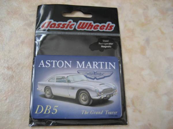  Aston Martin DB5* Britain made magnet *007* bond car 